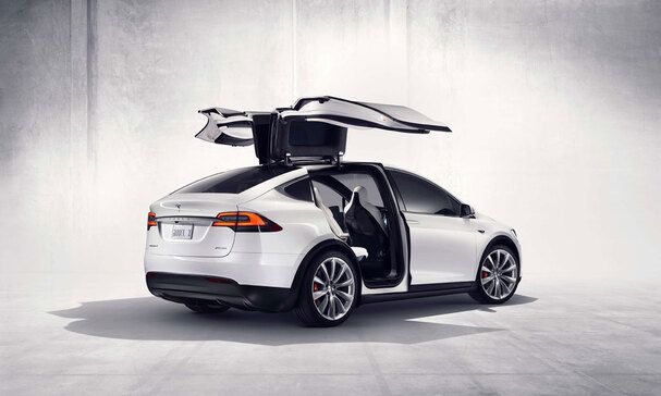 renting Tesla Model X autonomos y particulares